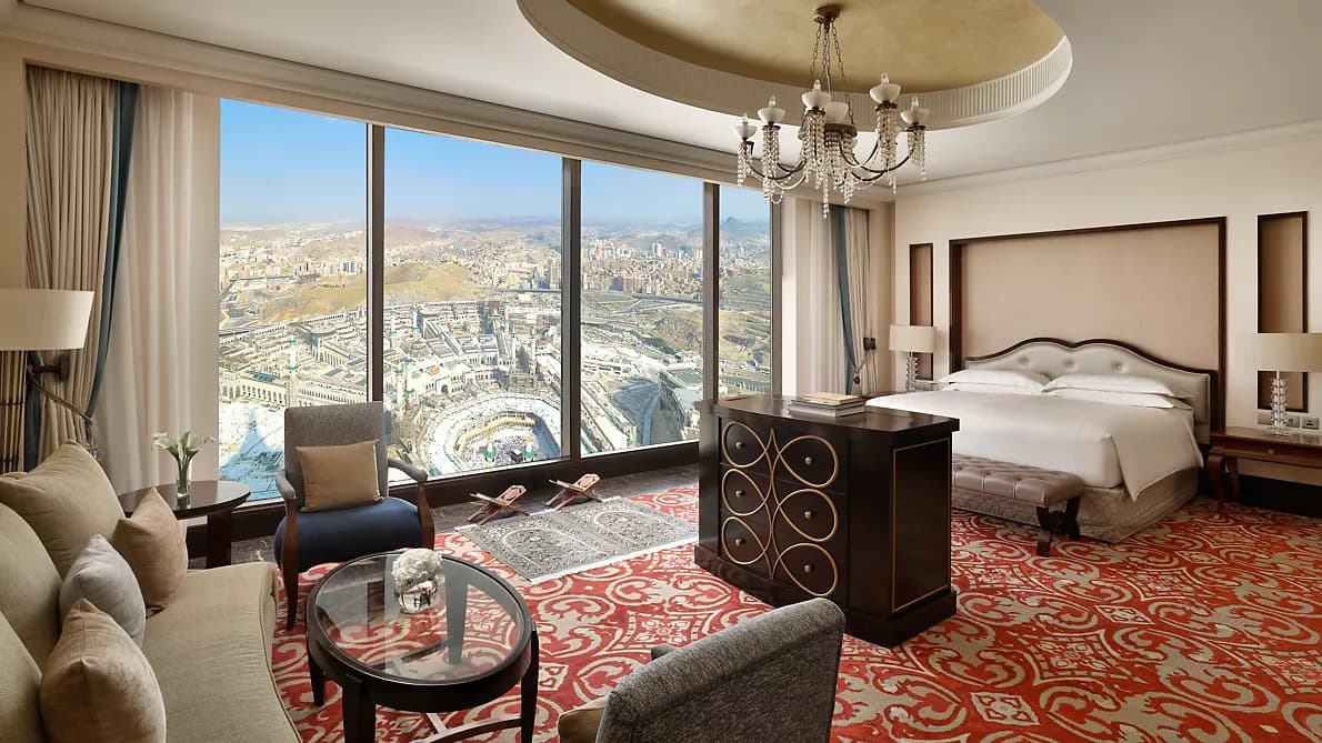 Fairmont Clock Royal Tower — thumbnail 3